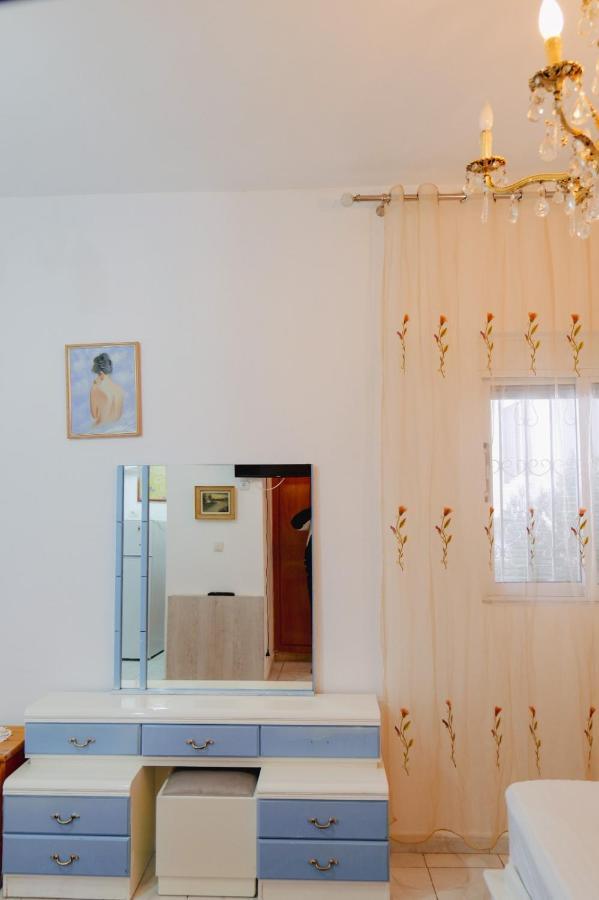 Seferi'S Apartament Lägenhet Sarandë Exteriör bild